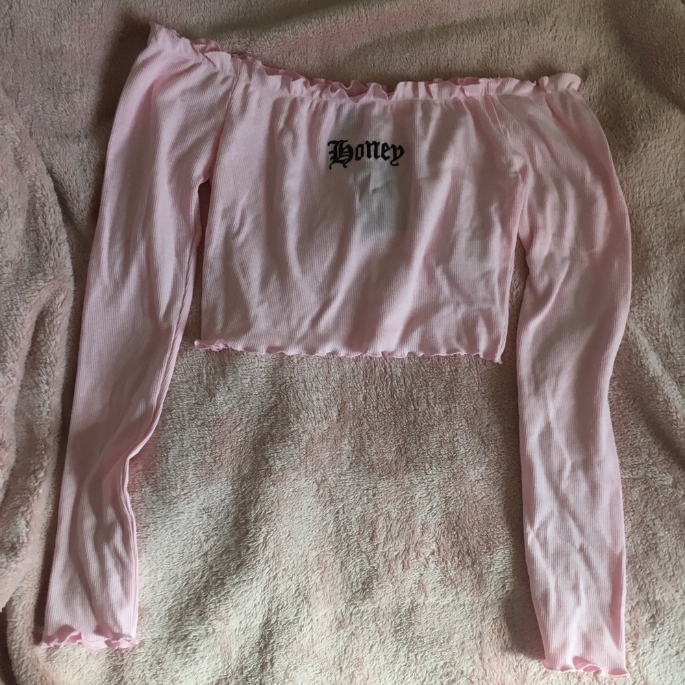NWT HONEY Off shoulder Crop